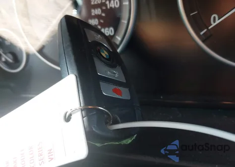 2013 BMW 528I xDrive z USA, uszkodzony, nr VIN WBAXH5C54DD108158